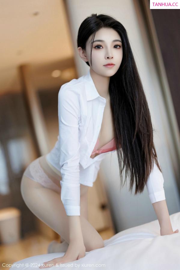   [XiuRen]高清写真图 2024.12.30 No.9682 初梦瑶 短裙美腿第51张图片